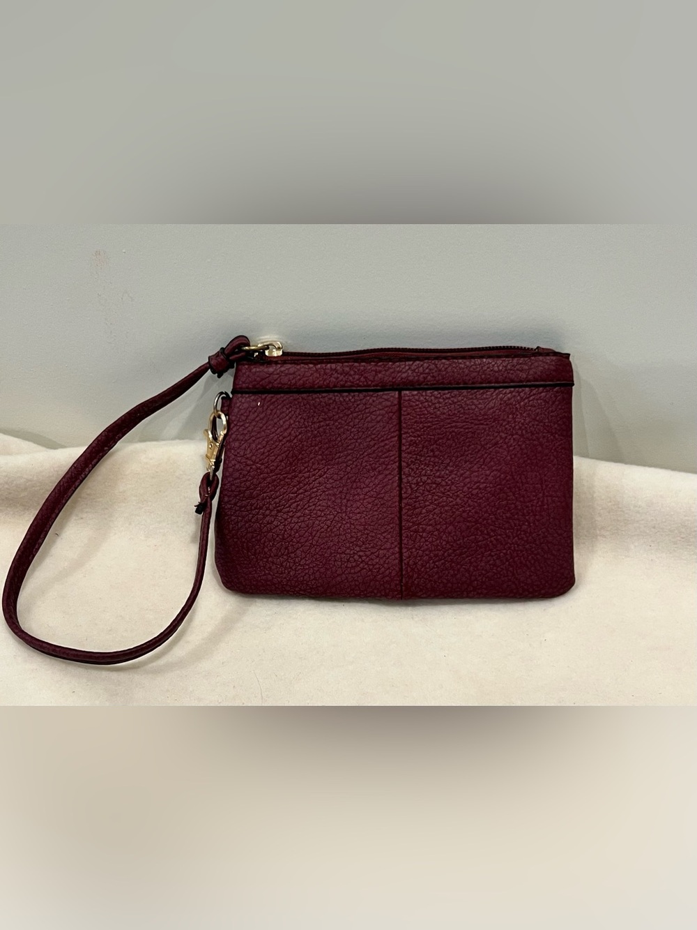 Vintage Y2K Wilsons Leather Burgundy Pebbled Wristlet Clutch